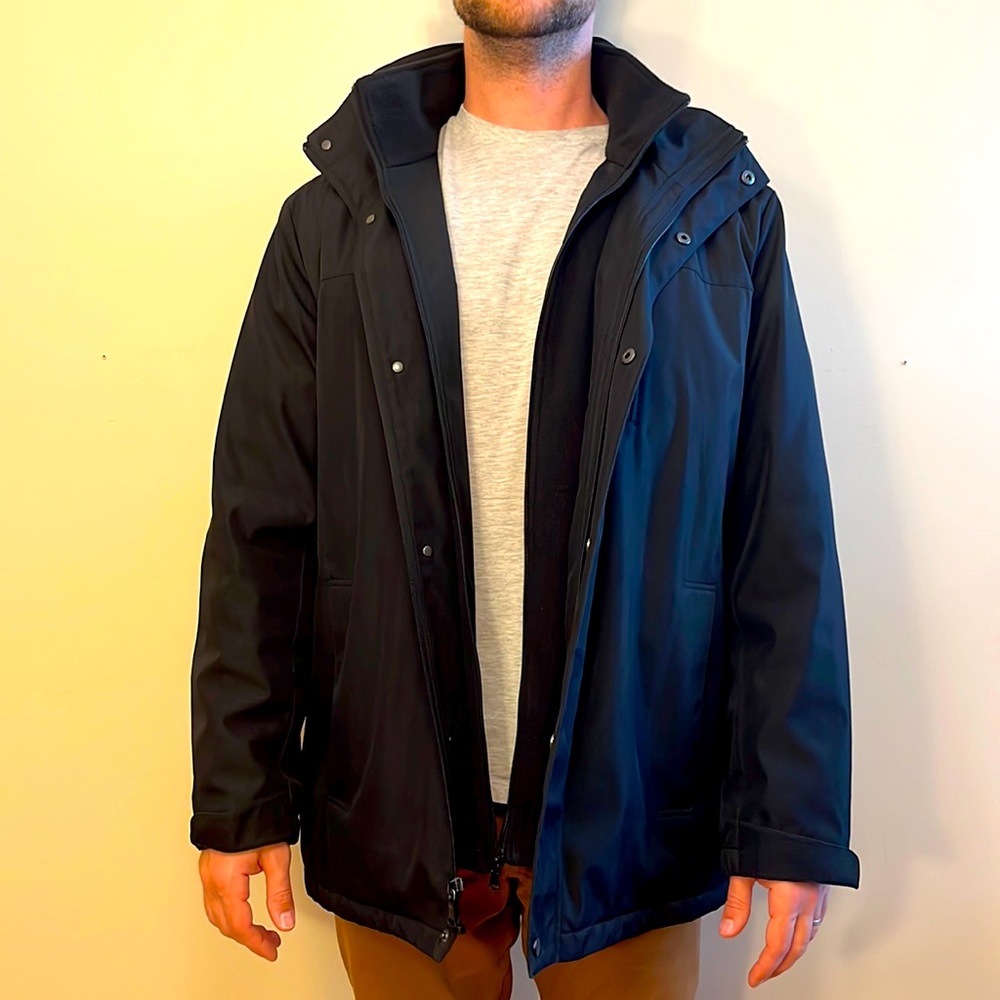 Mens Roundtree and Yorke Water-Resistant Jacket